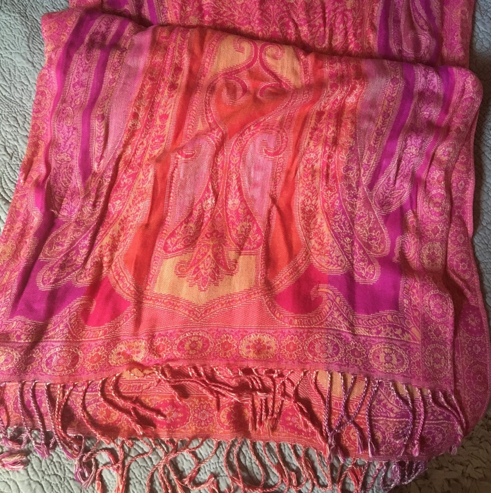 Tapestry scarf